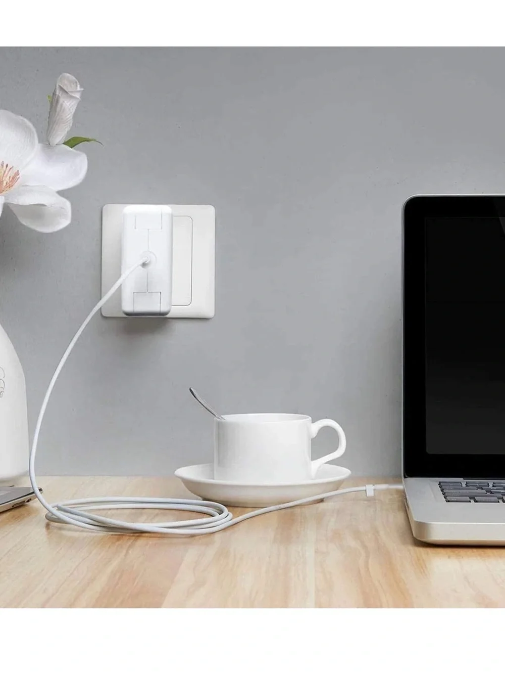 White Tablet Power Adapter Charger with Magnetic Connector